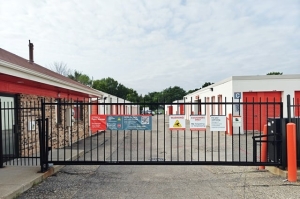 Public Storage - Hopkins - 1144 7th Street S - Photo 4