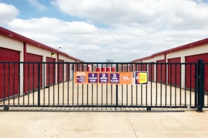 Public Storage - Edmond - 3745 NW 166th St - Photo 4