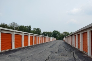 Public Storage - Palatine - 2213 N Rand Road - Photo 2