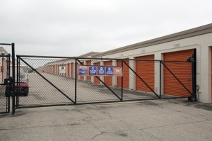 Public Storage - Schaumburg - 130 Hillcrest Blvd - Photo 4