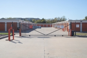 Public Storage - Norman - 3290 Classen Blvd - Photo 4