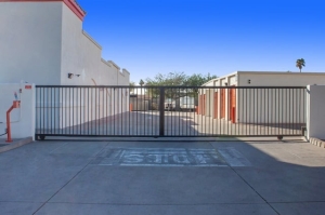 Public Storage - Phoenix - 18401 N 35th Ave - Photo 4