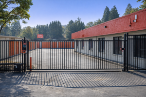 Public Storage - Milwaukie - 11800 SE 40th Ave - Photo 4