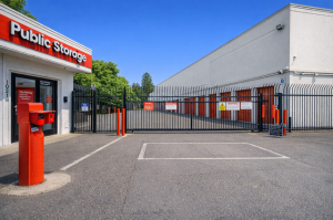 Public Storage - Portland - 1921 N Gantenbein Ave - Photo 4