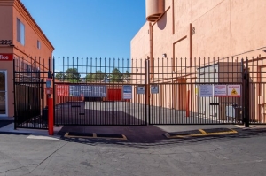 Public Storage - Henderson - 2225 Green Valley Parkway - Photo 4