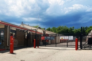 Public Storage - Fort Collins - 5929 South College Ave - Photo 4