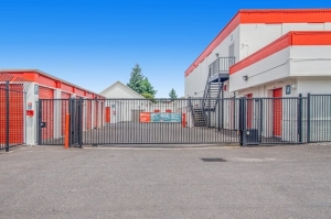 Public Storage - Portland - 6525 N Lombard Street - Photo 4