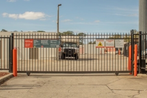 Public Storage - Beaverton - 7065 SW 105th Ave - Photo 4