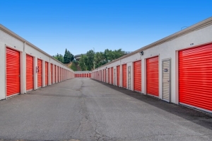 Public Storage - Portland - 1608 NE 92nd Ave - Photo 2