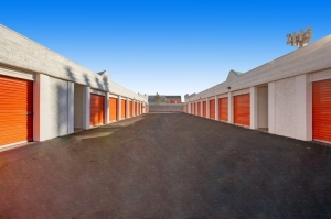 Public Storage - Las Vegas - 4425 S Eastern Ave - Photo 2