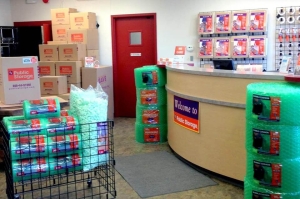 Public Storage - Portland - 1620 NE Sandy Blvd - Photo 3