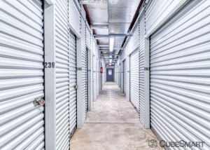 CubeSmart Self Storage - Victoria - Photo 7