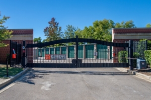 Public Storage - Collierville - 2065 E Winchester Bl - Photo 4