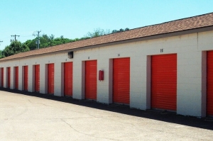 Public Storage - Chattanooga - 7822 E Brainerd Road - Photo 2