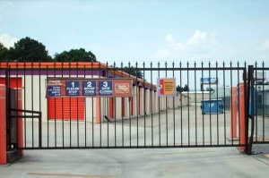 Public Storage - Hixson - 1015 Gadd Road - Photo 4