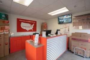 Public Storage - Hampton - 1205 W Pembroke Ave - Photo 3