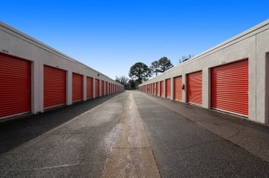 Public Storage - Hampton - 1205 W Pembroke Ave - Photo 2