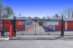 Public Storage - Newport News - 13410 Warwick Blvd - Photo 4