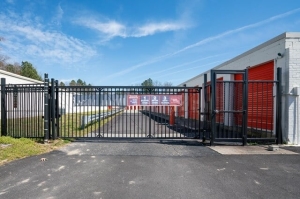 Public Storage - Yorktown - 7430 George Washington Memorial Hwy - Photo 4