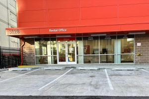 Public Storage - Long Island City - 3128 Northern Blvd - Photo 4