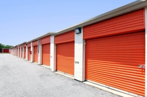 Public Storage - Clinton - 7975 Branch Ave - Photo 2