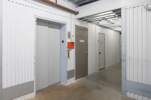 Public Storage - Indianapolis - 933 N Illinois St - Photo 4