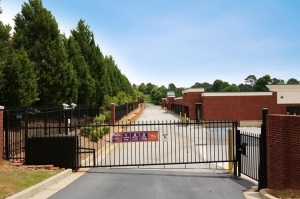 Public Storage - Suwanee - 3900 McGinnis Ferry Rd - Photo 4