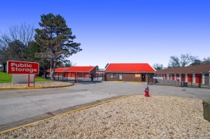 Public Storage - Herndon - 466 Herndon Parkway - Photo 1