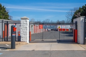 Public Storage - Sterling - 47038 Harry Byrd Hwy - Photo 4