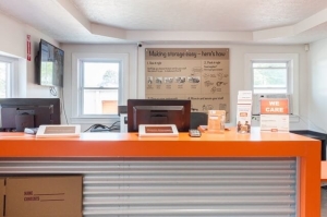 Public Storage - Louisville - 6713 Strawberry Lane - Photo 3