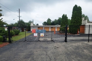 Public Storage - Louisville - 6713 Strawberry Lane - Photo 4