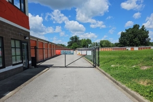 Public Storage - Louisville - 7650 Dixie Hwy - Photo 4