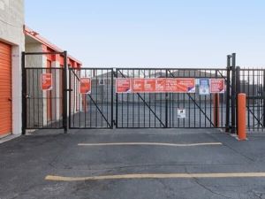 Public Storage - Chicago - 7455 South Pulaski Road - Photo 4
