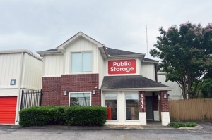 Public Storage - Nashville - 6117 Charlotte Pike