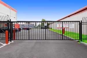 Public Storage - St Louis - 1150 S 3rd Street - Photo 4