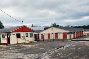 Public Storage - Merriam - 7100 W Frontage Road - Photo 4