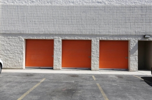 Public Storage - Chicago - 4072 N Broadway Street - Photo 2