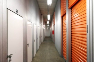 Public Storage - Chicago - 1129 N Wells Street - Photo 2