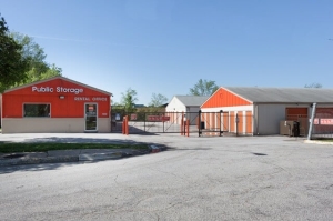 Public Storage - Kansas City - 5601 E 112th Terrace - Photo 1
