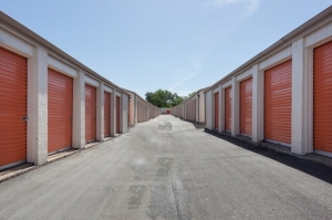 Public Storage - Kansas City - 5601 E 112th Terrace - Photo 2