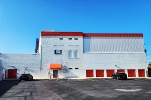 Public Storage - Chicago - 1711 W Fullerton Ave - Photo 1