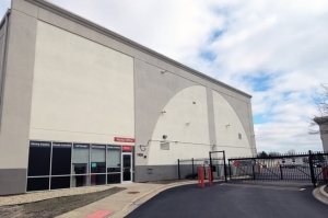 Public Storage - Libertyville - 1950 Kelley Court - Photo 1