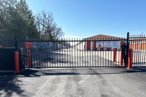 Public Storage - Milwaukee - 7415 West Dean Road - Photo 4