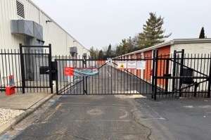 Public Storage - Naperville - 2433 S Washington St - Photo 4