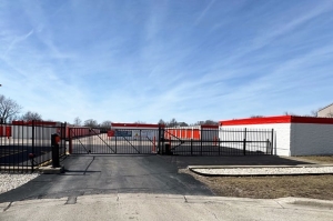 Public Storage - Bolingbrook - 200 Brook Court