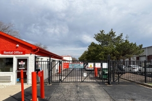Public Storage - Streamwood - 1550 Old Church Road - Photo 4