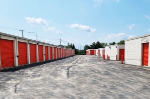Public Storage - Schaumburg - 1200 W Irving Park Rd - Photo 2