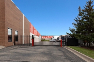 Public Storage - Bloomington - 150 W 81st Street - Photo 4