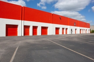 Public Storage - Bloomington - 150 W 81st Street - Photo 2