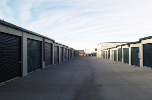 Public Storage - Aurora - 5900 S Gun Club Rd - Photo 2